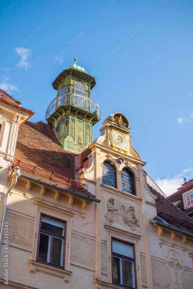 Das Glockenspielhaus auf dem Glockenspielplatz in Graz, Österreich