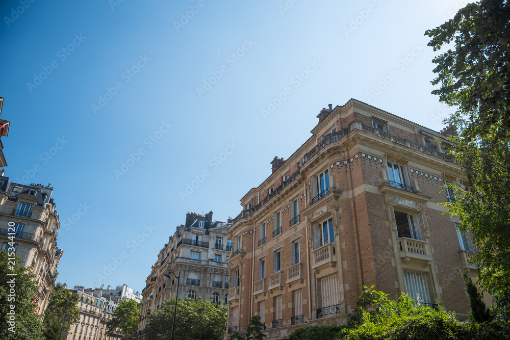 Elegant buildings under a blue sky in Paris