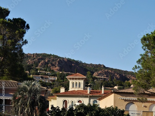 View to the cultivated southern French coastal mountains near Cassis, the development took place with holiday and leisure property © Gerfried