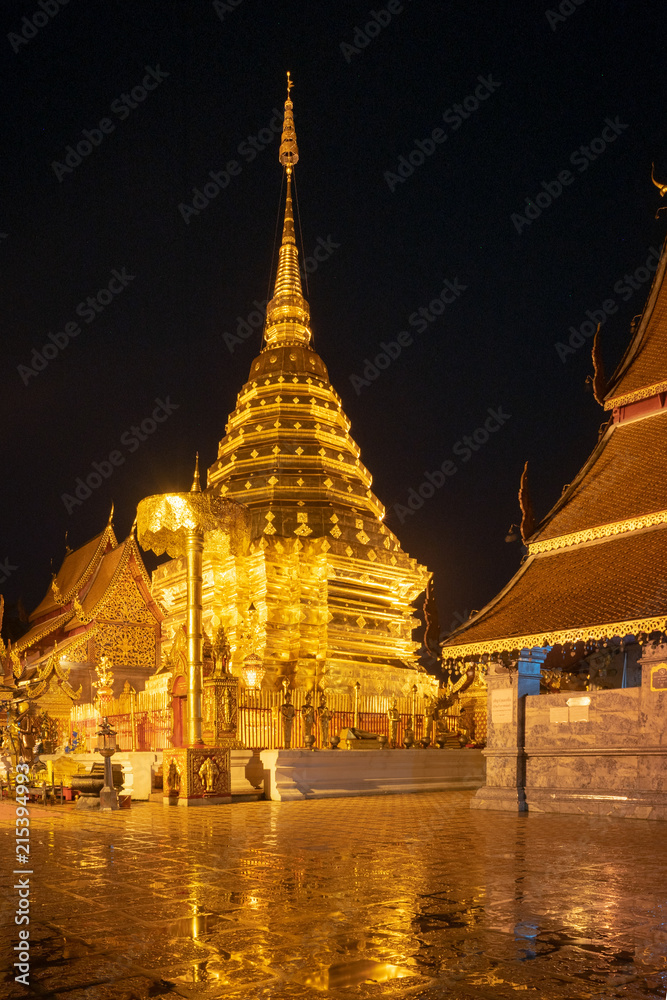 Fototapeta premium Wat Phra That Doi Suthep