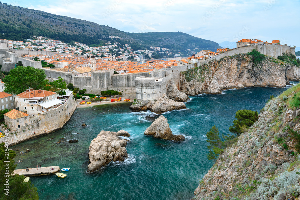 Fototapeta Piękny widok sławny Dubrovnik starego i światowego dziedzictwa miasto Chorwacja