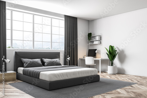 Fotografie White wall master bedroom corner