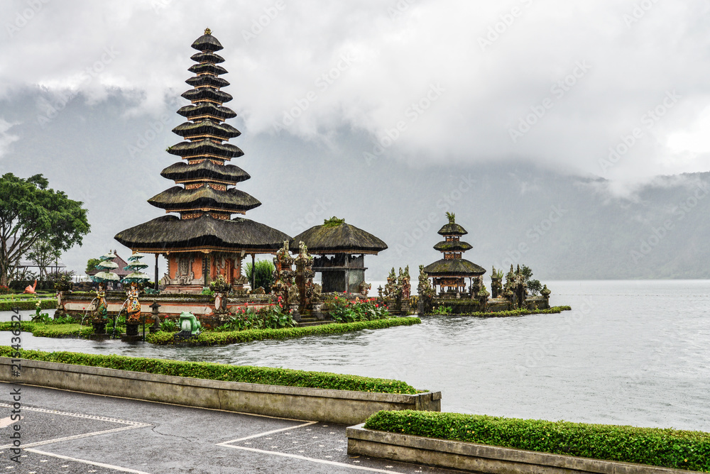 Pura Ulun Danu Bratan, Hindu temple Pura Ulun Danu Bratan, Hindu temple