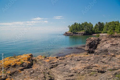 Fototapeta Naklejka Na Ścianę i Meble -  Rocky shoreline of Lake Superior