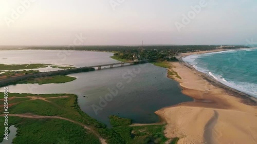 Wallpaper Mural Arugambay Bridge - Sri Lanka Torontodigital.ca