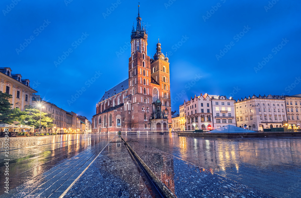 Obraz Basilica of Saint Mary at dusk with reflection in Krakow, Poland
