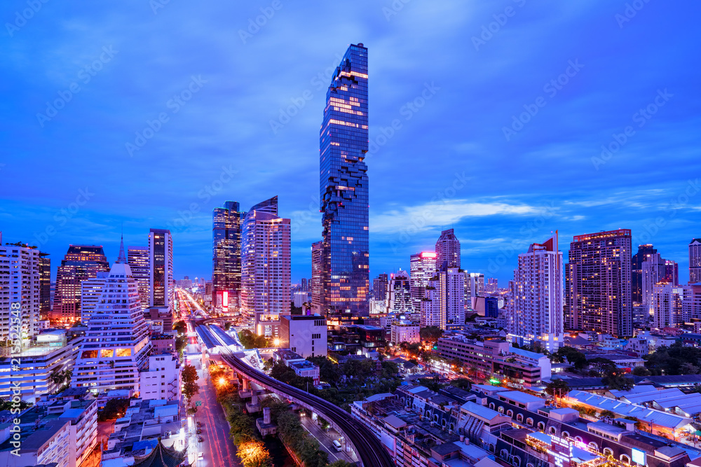 Aerial view of city scape in bangkok Thailand at night - obrazy, fototapety, plakaty 