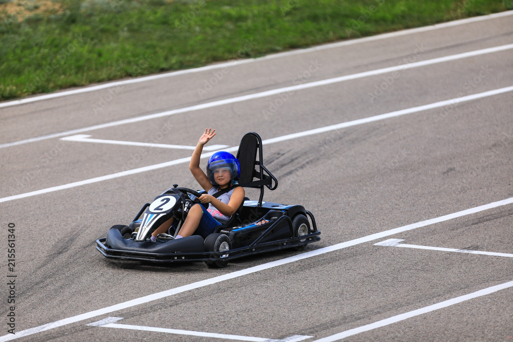 Obraz premium portret kierowcy gokartowego
