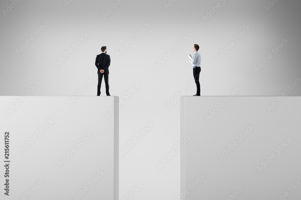 Obraz premium Risk, challenge and teamwork concept