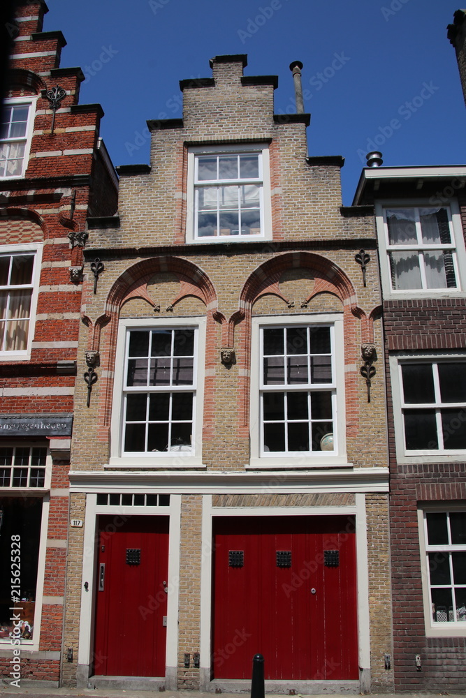 Obraz premium Ancient buildings in the city center of Dordrecht, which was one of the important cities in the Netherlands during the golden age