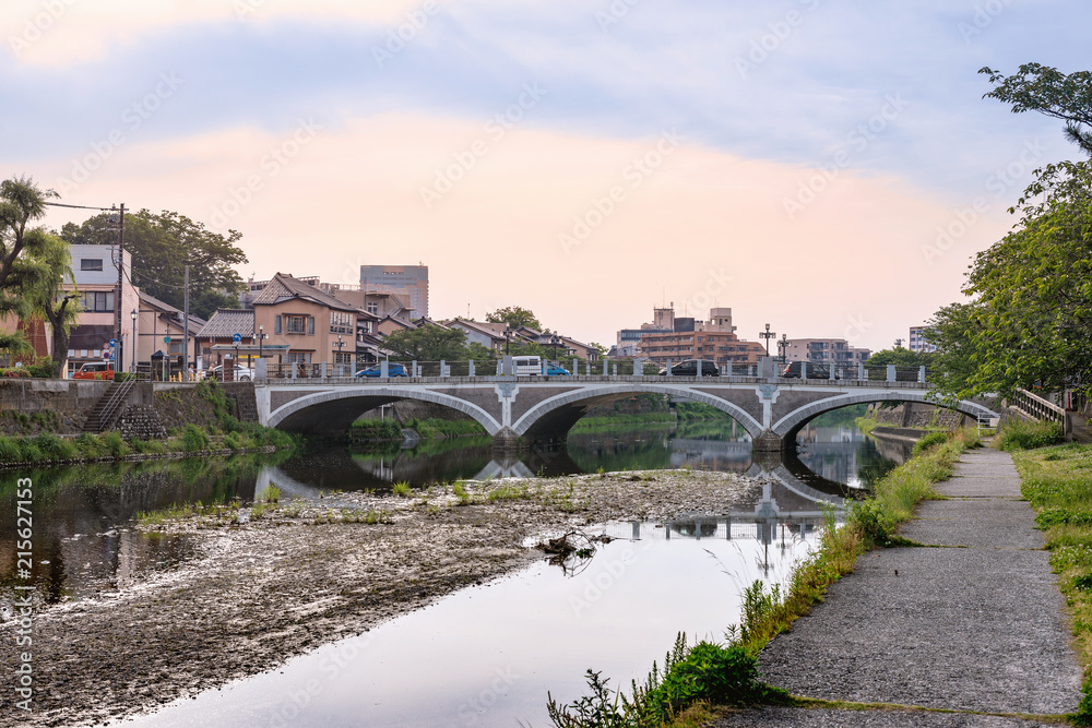 Naklejka premium 城下町金沢 夕暮れの浅野川大橋