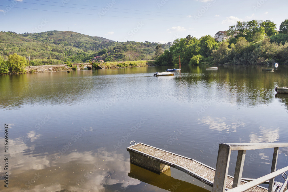 Pier on te lake