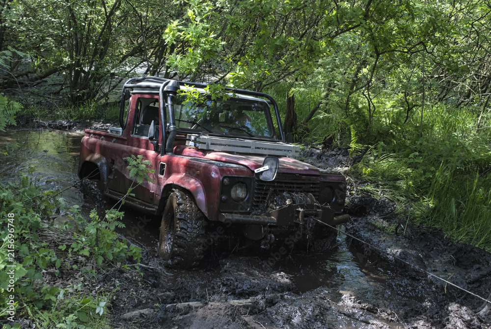 Land Rover is stuck in the mud