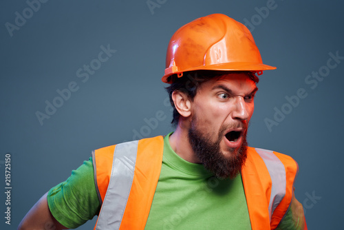 builder screaming © SHOTPRIME STUDIO