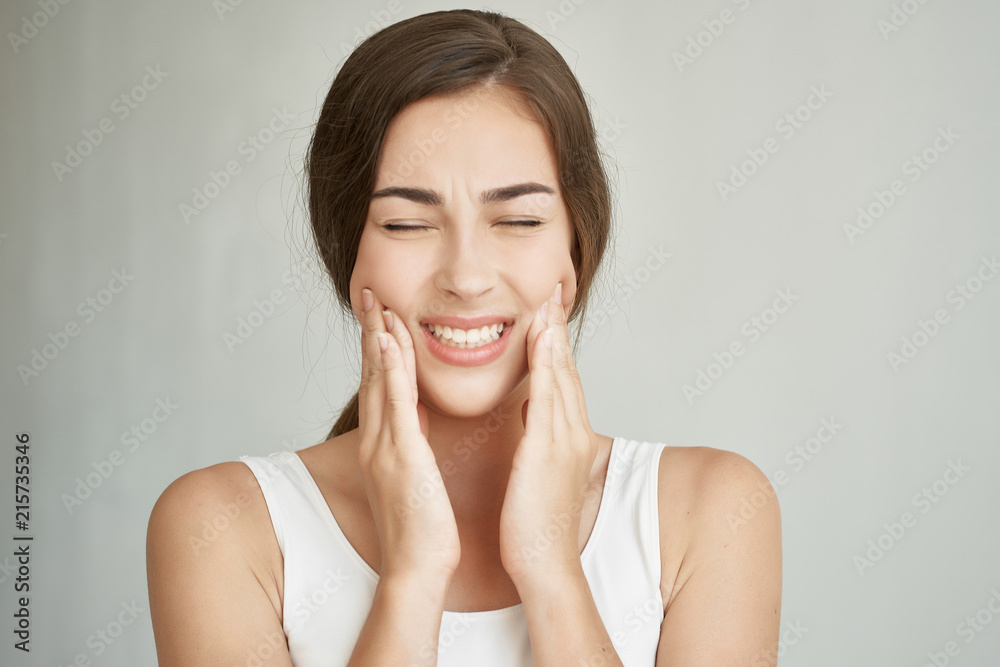 woman with toothache woman with toothache