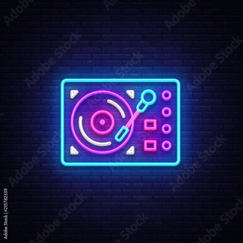 Gramophone neon signboard vector. Retro Music neon glowing symbol, Retro Style 70-80-90s Light Banner, neon icon, design element. Vector illustration