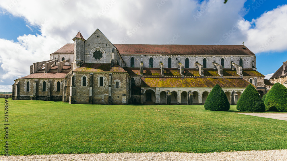 l'abbaye Pontigny France