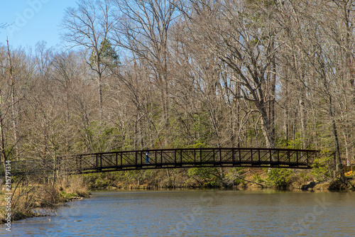 Foto Wooden bridge in Pocahontas park