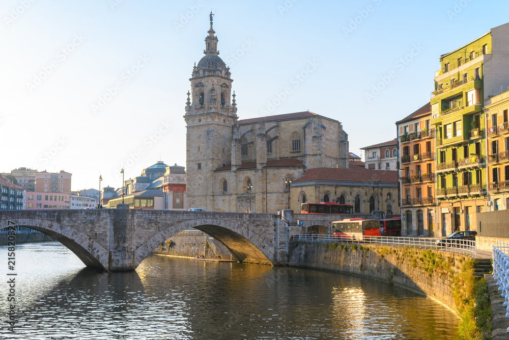 Fototapeta premium panoramic view of bilbao old town with san Anton church at background, Spain