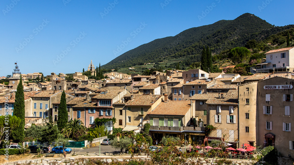 vue panoramique de Nyons, drome Provençale