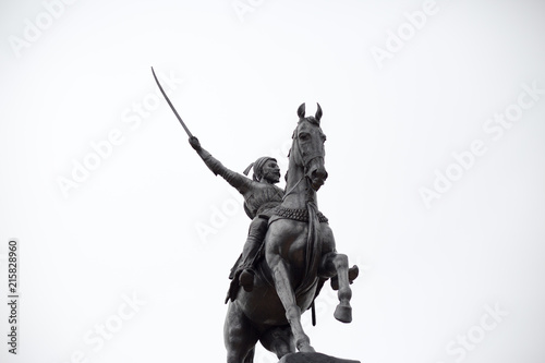 Cuadro en lienzo Statue of Chhatrapati Shivaji Maharaj at Mahabaleshwar