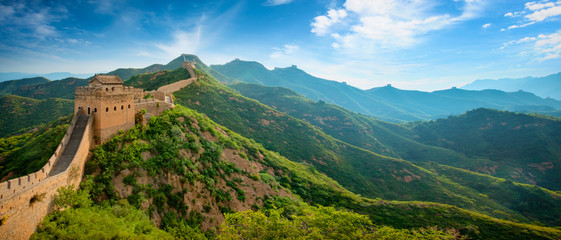 Wandcirkels China Chinese Muur door bergachtig gebied  © powerstock