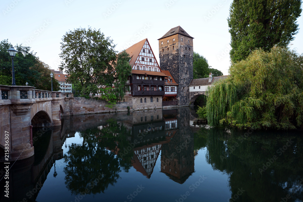 Weinstadel und Wasserturm mit Pegnitz-Brücke in Nürnberg in Bayern Weinstadel und Wasserturm mit Pegnitz-Brücke in Nürnberg in Bayern