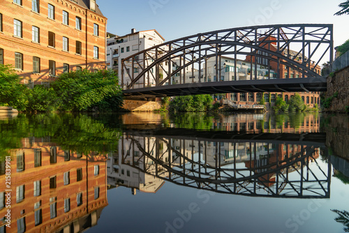 die Könneritzbrücke in Leipzig von der weißen Elster aus fotografiert