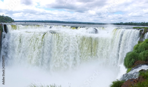 Falls Iguazu are waterfalls of the Iguazu River on the border of the Argentine province of Misiones and the Brazilian state of Parana