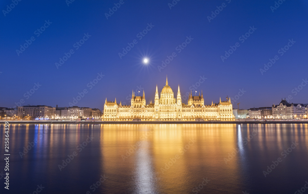 Parliament Building and River Danube at dusk, Budapest, Hungary Parliament Building and River Danube at dusk, Budapest, Hungary