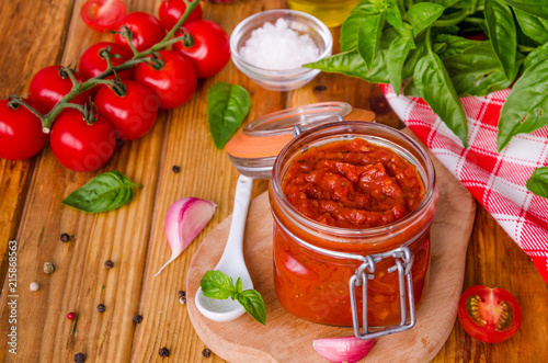 Marinara sauce. Traditional Italian tomato sauce with herbs, olive oil and garlic.