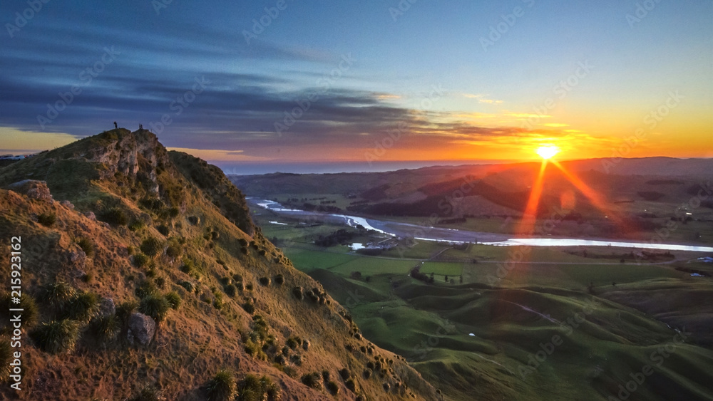 Obraz premium Sunrise at Te Mata Peak