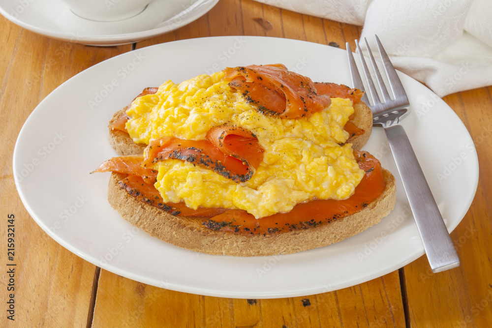 Scrambled Egg with Smoked Salmon Scrambled Egg with Smoked Salmon