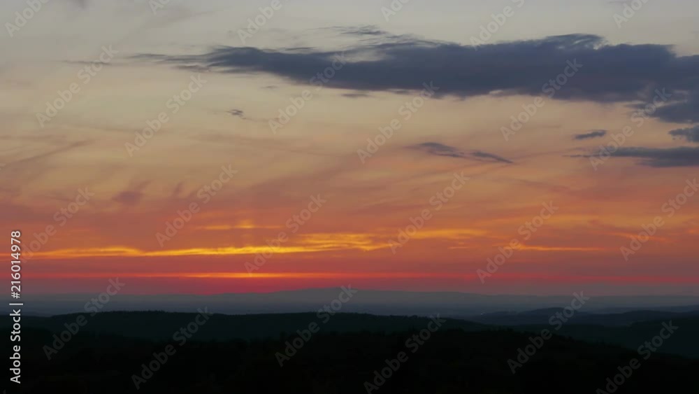 Zeitraffer von Abendhimmel, Abendrot, Sonnenuntergang Zeitraffer von Abendhimmel, Abendrot, Sonnenuntergang