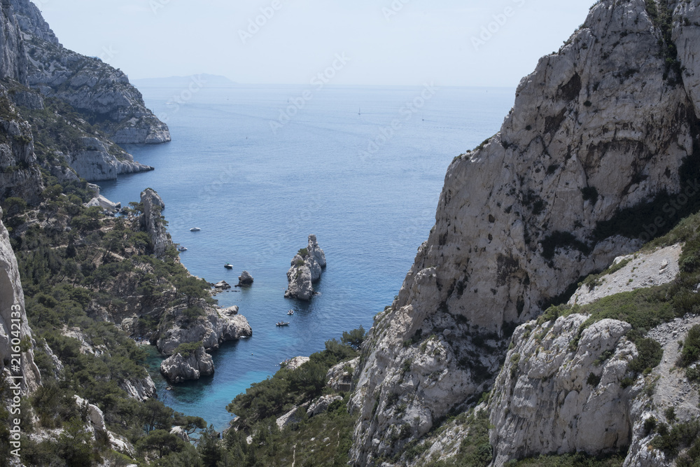 © Liz Clayman - Wide view of a Mediterranean coastline © Liz Clayman - Wide view of a Mediterranean coastline