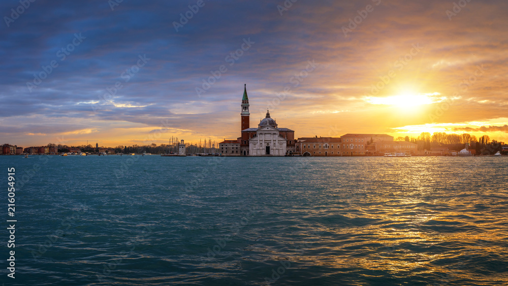 Naklejka premium Chiesa del Santissimo Redentore (Church of the Most Holy Redeemer) - Il Redentore Church at sunset, Venice, Italy.