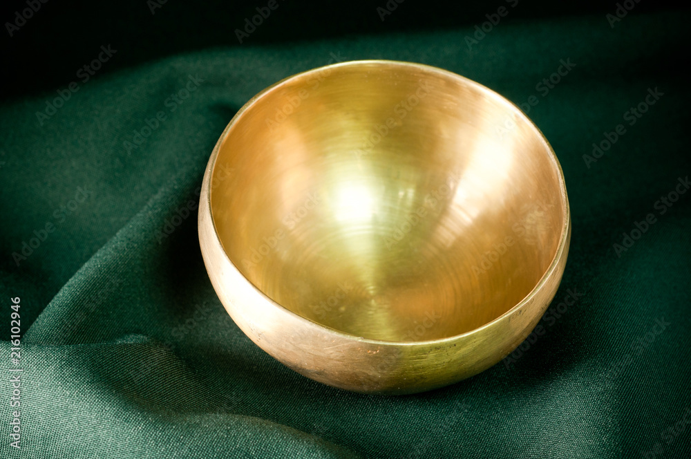 Singing bowl for aura and bio-field recovery from metals