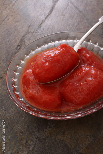 фотографія tinned plum tomatoes