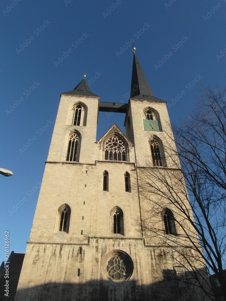 Fototapeta premium Halberstadt - Blick auf Dom und Martinikirche im Winter