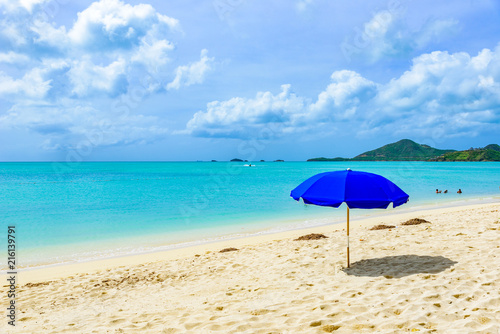 Valley Church Beach, paradise bay at tropical island Antigua in the Caribbean Sea © Simon Dannhauer