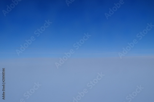 飛行機 窓からの風景