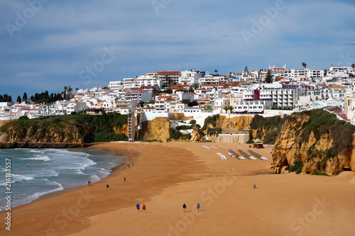 Impressionen vom Strand und Altstadt von Albufeira am Atlantik, Algarve, Barlavento, Westalgarve, Felsalgarve, Distrikt Faro, Portugal, Europa photo