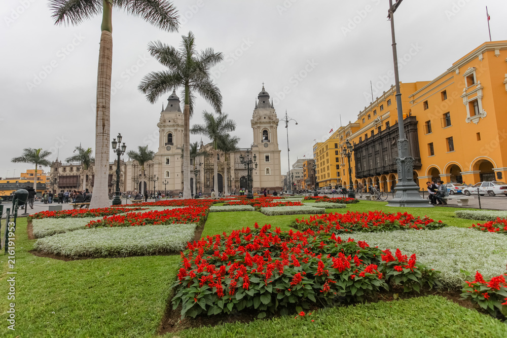 Fototapeta premium Plaza de Armas in the city of Lima