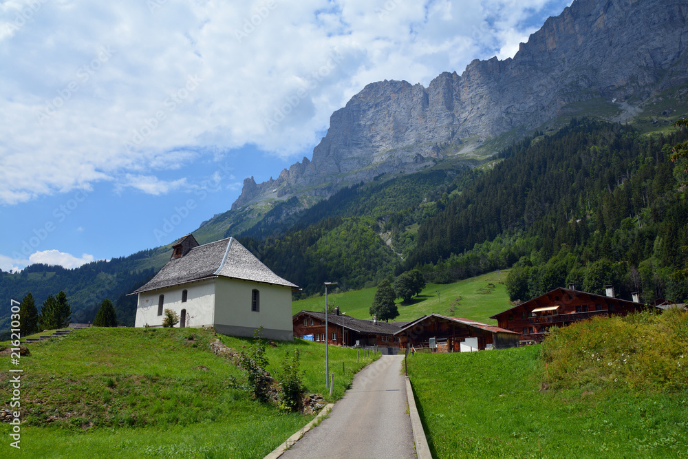 Fototapeta premium Gadmen im Gadmertal / Haslital