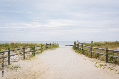 Fototapeta Naklejka Na Ścianę i Meble -  Path to the beach in Ocean City, New Jersey.