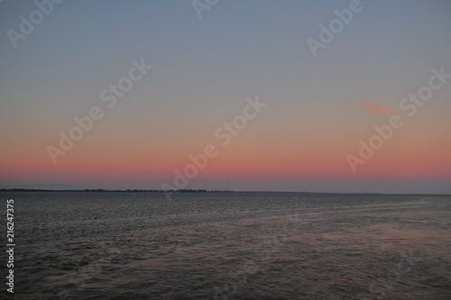 Water, horizon and morning sky © Alan
