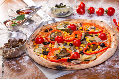 details of delicious fresh vegetarian pizza