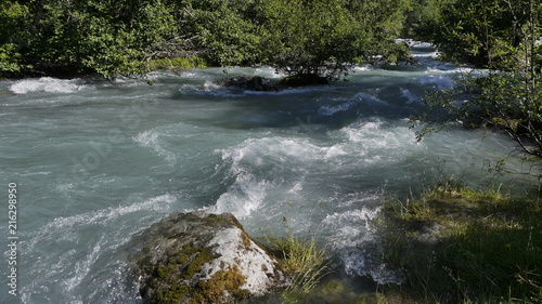 Gletscherregion Jostedalsbreen, Gletscherfluss des Supphellebreen in Fjærland, Norwegen