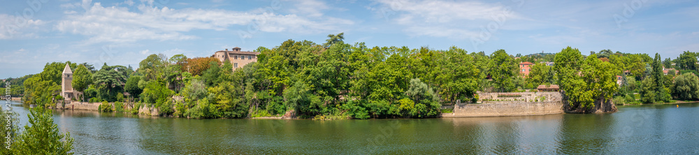 Île Barbe sur la Saône à Lyon