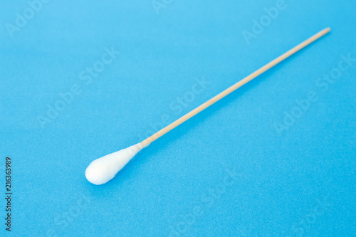 cotton bud, swab clean healthcare on blue background © angintaravichian
